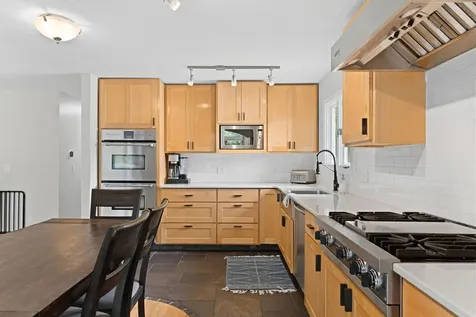 10359 Huntington Drive Eden Prairie MN 55347