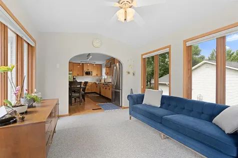 10359 Huntington Drive Eden Prairie MN 55347