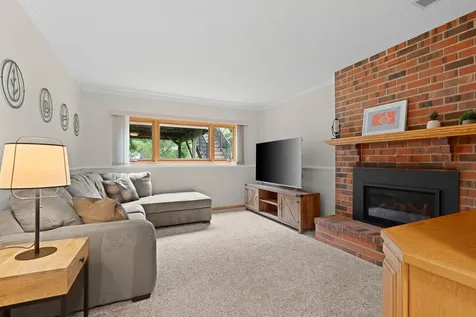 10359 Huntington Drive Eden Prairie MN 55347