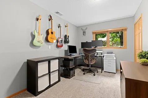 10359 Huntington Drive Eden Prairie MN 55347