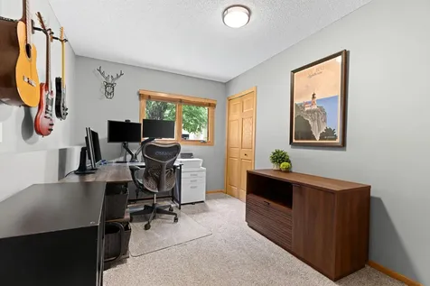 10359 Huntington Drive Eden Prairie MN 55347