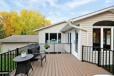 10359 Huntington Drive Eden Prairie MN 55347