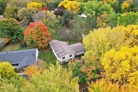 10359 Huntington Drive Eden Prairie MN 55347