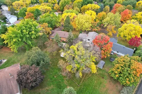 10359 Huntington Drive Eden Prairie MN 55347