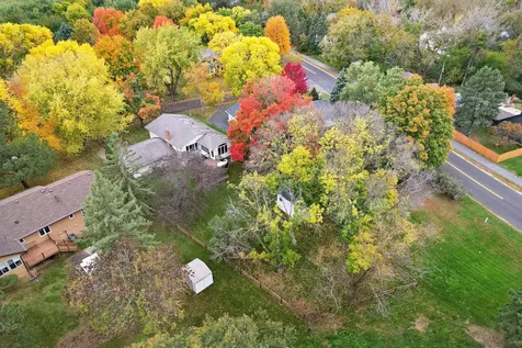 10359 Huntington Drive Eden Prairie MN 55347