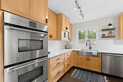 10359 Huntington Drive Eden Prairie MN 55347