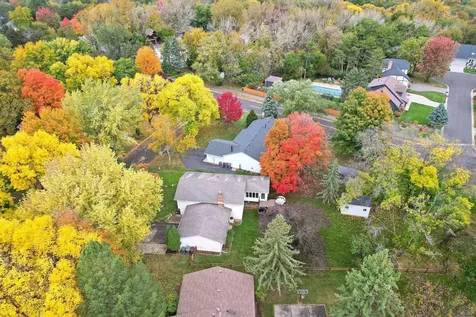 10359 Huntington Drive Eden Prairie MN 55347