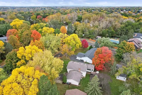 10359 Huntington Drive Eden Prairie MN 55347