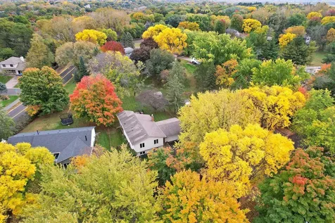10359 Huntington Drive Eden Prairie MN 55347