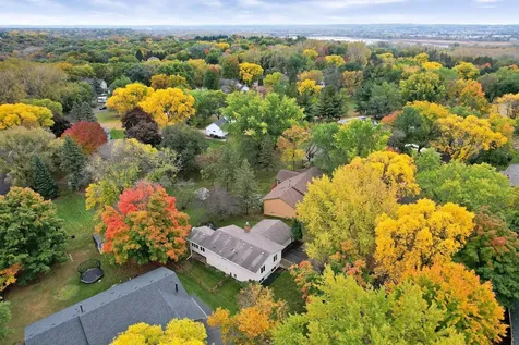 10359 Huntington Drive Eden Prairie MN 55347