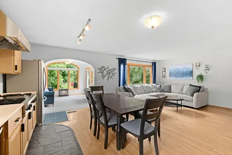 10359 Huntington Drive Eden Prairie MN 55347