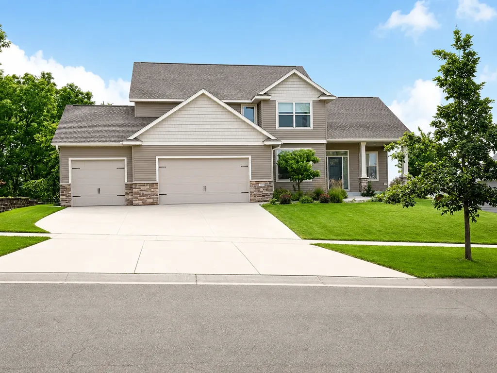 1892 Shannon Oaks Boulevard NE Rochester MN 55906