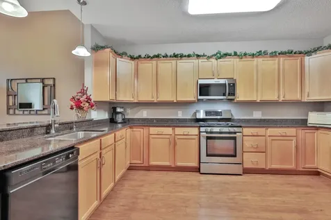 4460 Empire Drive N Hugo MN 55038