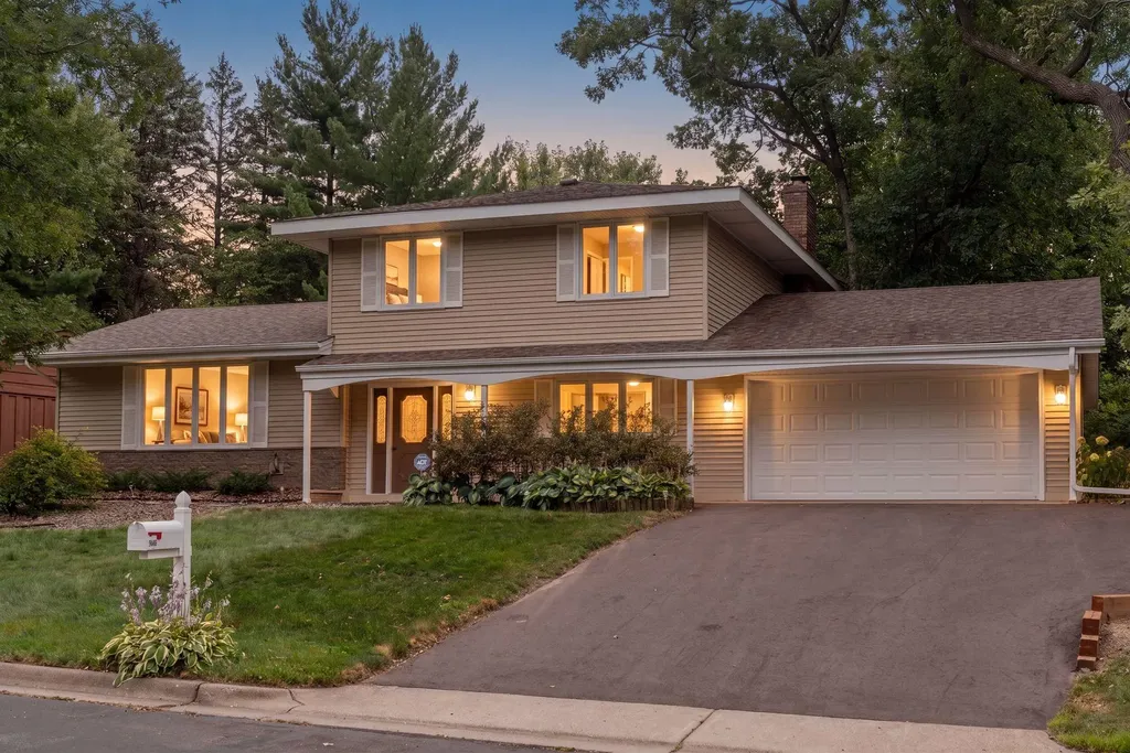 1086 Carlton Drive Shoreview MN 55126