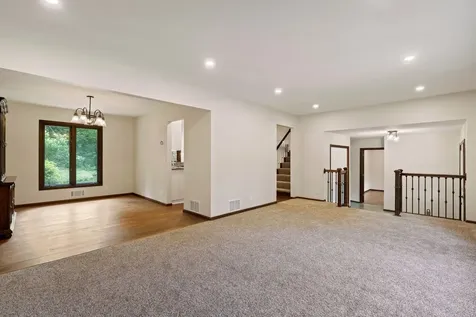 1086 Carlton Drive Shoreview MN 55126