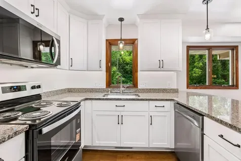 1086 Carlton Drive Shoreview MN 55126