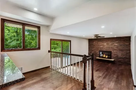 1086 Carlton Drive Shoreview MN 55126
