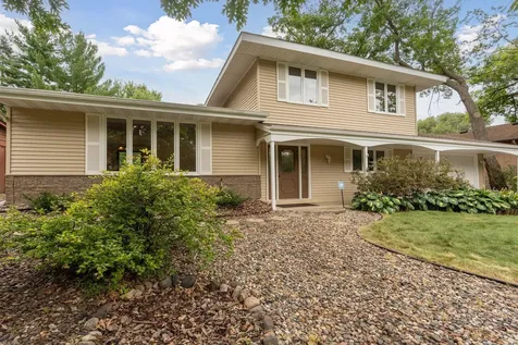 1086 Carlton Drive Shoreview MN 55126