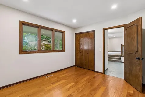 1086 Carlton Drive Shoreview MN 55126