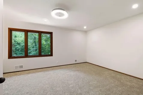 1086 Carlton Drive Shoreview MN 55126