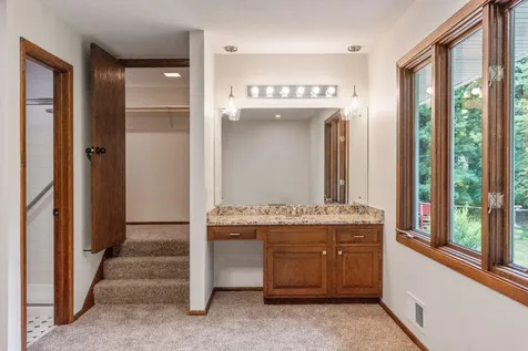 1086 Carlton Drive Shoreview MN 55126