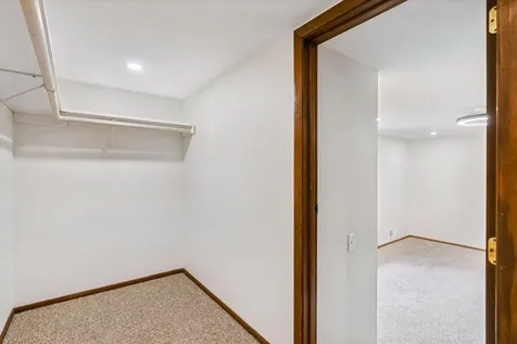 1086 Carlton Drive Shoreview MN 55126