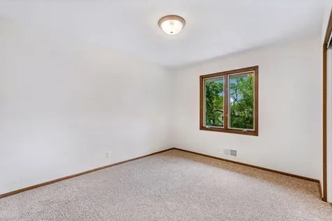 1086 Carlton Drive Shoreview MN 55126
