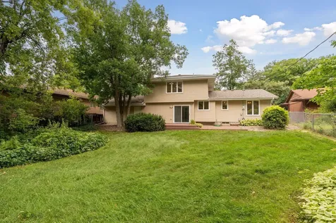 1086 Carlton Drive Shoreview MN 55126
