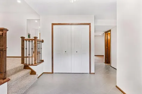 1086 Carlton Drive Shoreview MN 55126