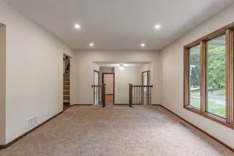 1086 Carlton Drive Shoreview MN 55126