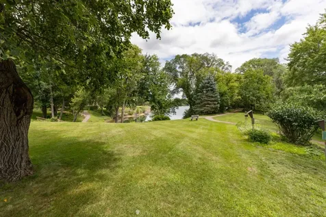 2016 Southfield Court SW Rochester MN 55902