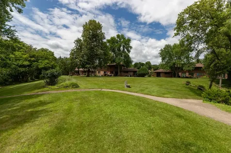 2016 Southfield Court SW Rochester MN 55902