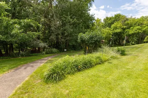 2016 Southfield Court SW Rochester MN 55902
