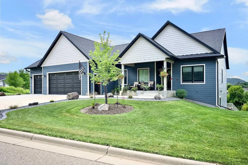 166 Rimrock Road Rollingstone MN 55969