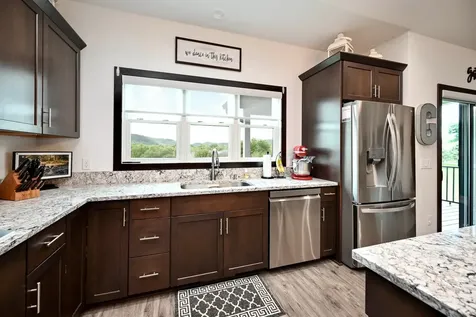 166 Rimrock Road Rollingstone MN 55969
