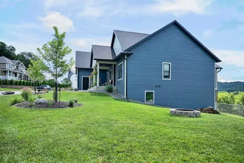 166 Rimrock Road Rollingstone MN 55969