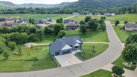 166 Rimrock Road Rollingstone MN 55969