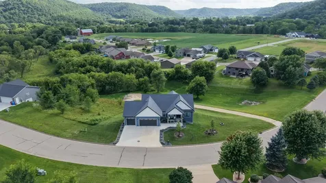166 Rimrock Road Rollingstone MN 55969