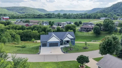 166 Rimrock Road Rollingstone MN 55969