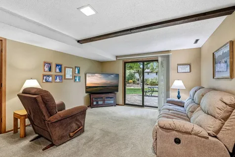 4261 Dunrovin Lane Eagan MN 55123