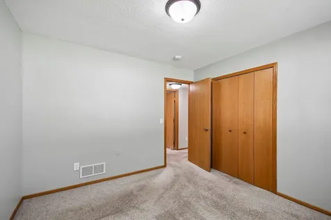 905 Walnut Street Farmington MN 55024