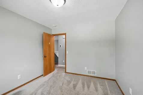 905 Walnut Street Farmington MN 55024