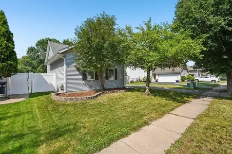 905 Walnut Street Farmington MN 55024