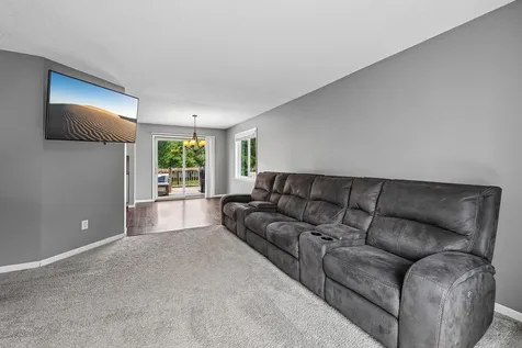 905 Walnut Street Farmington MN 55024