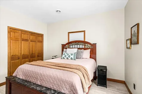 5841 Spruce Lane Duluth MN 55811