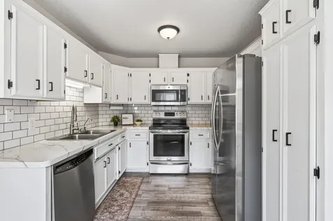 14332 Glenda Drive Apple Valley MN 55124