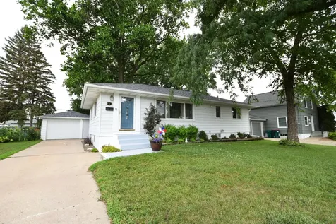 821 SE 12th Avenue SE Rochester MN 55904