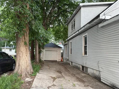 1225 11 1/2 Street N Fargo ND 58102