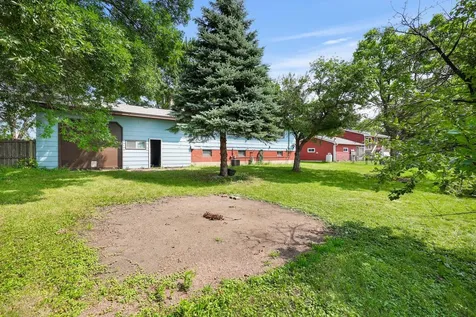 620 Nelson Boulevard Montrose MN 55363