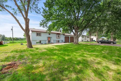 620 Nelson Boulevard Montrose MN 55363